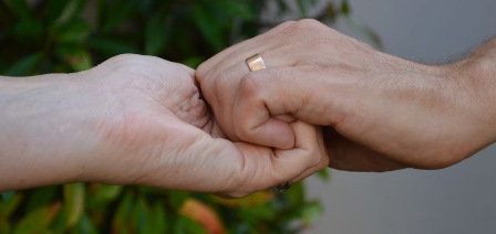Linked_Hands